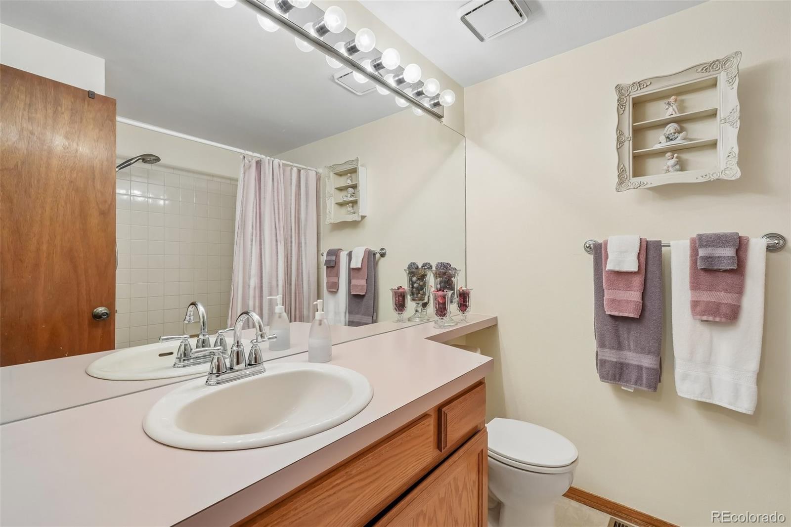 MLS Image #17 for 967 s evanston circle,aurora, Colorado
