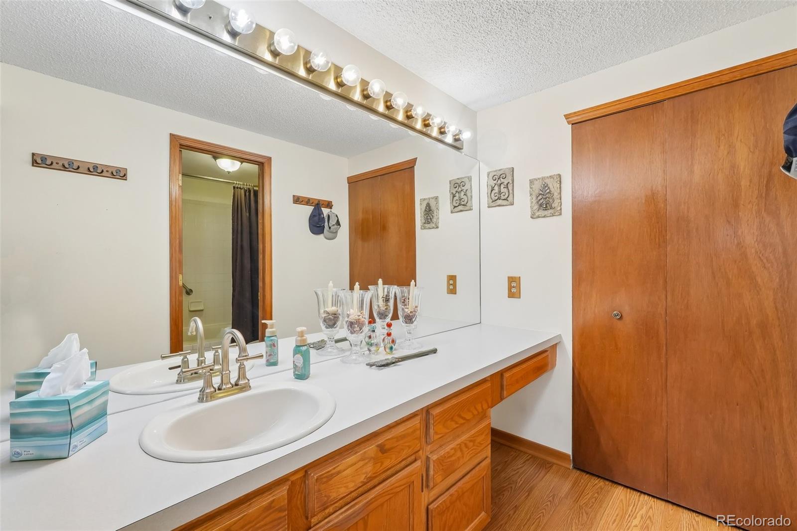 MLS Image #23 for 967 s evanston circle,aurora, Colorado