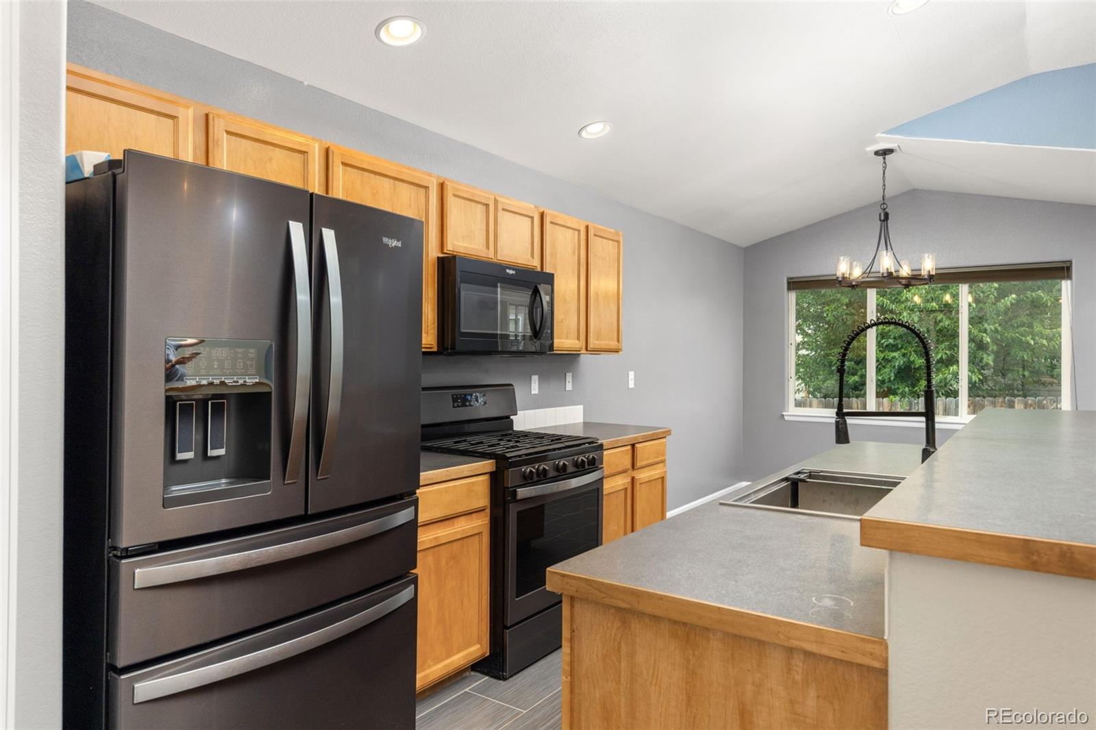 MLS Image #10 for 327  fossil drive,johnstown, Colorado
