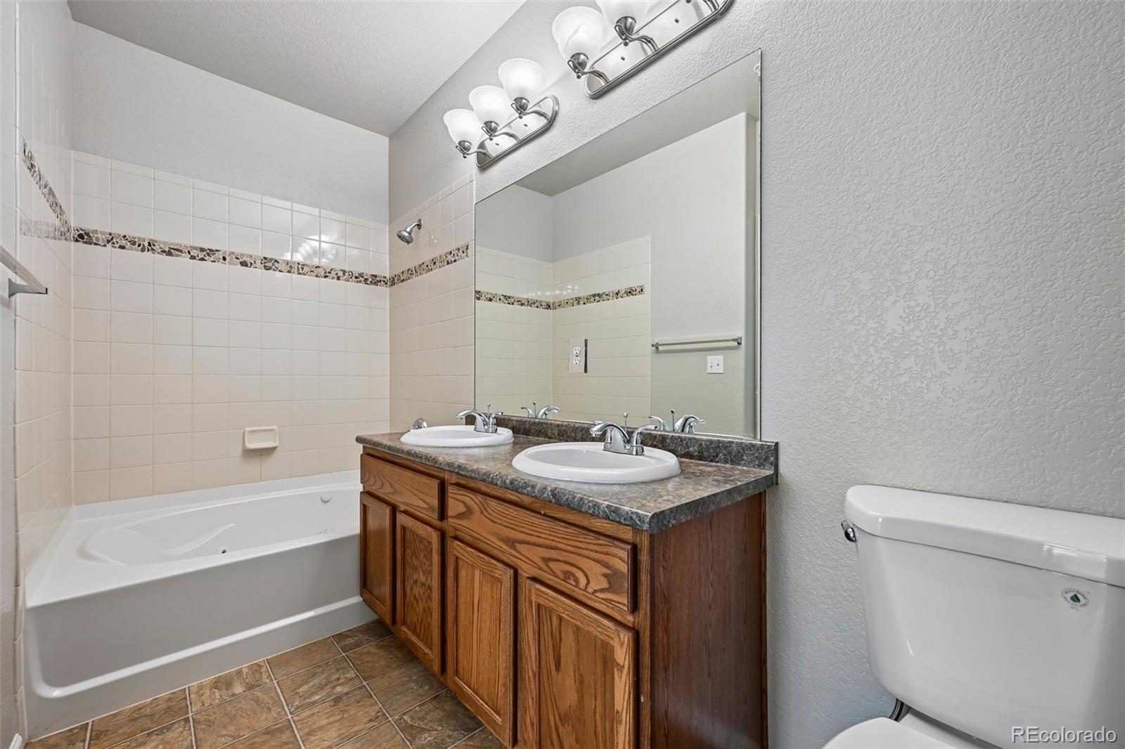 MLS Image #17 for 15700 e jamison drive 6-104,englewood, Colorado