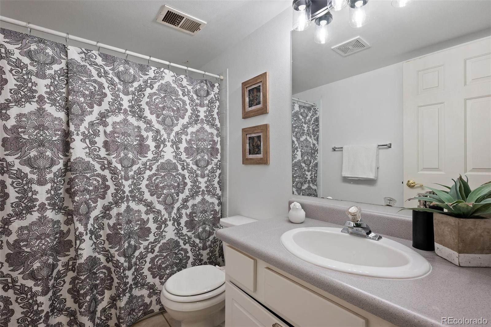 MLS Image #9 for 1641 n washington street a,denver, Colorado
