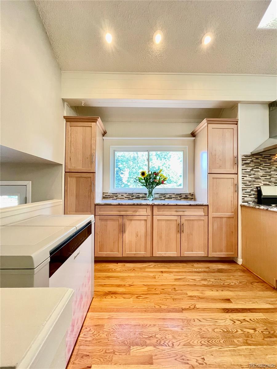 MLS Image #11 for 10551 e orchard place,englewood, Colorado