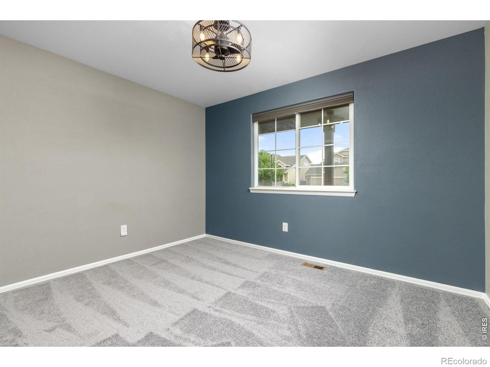 MLS Image #18 for 327  fossil drive,johnstown, Colorado