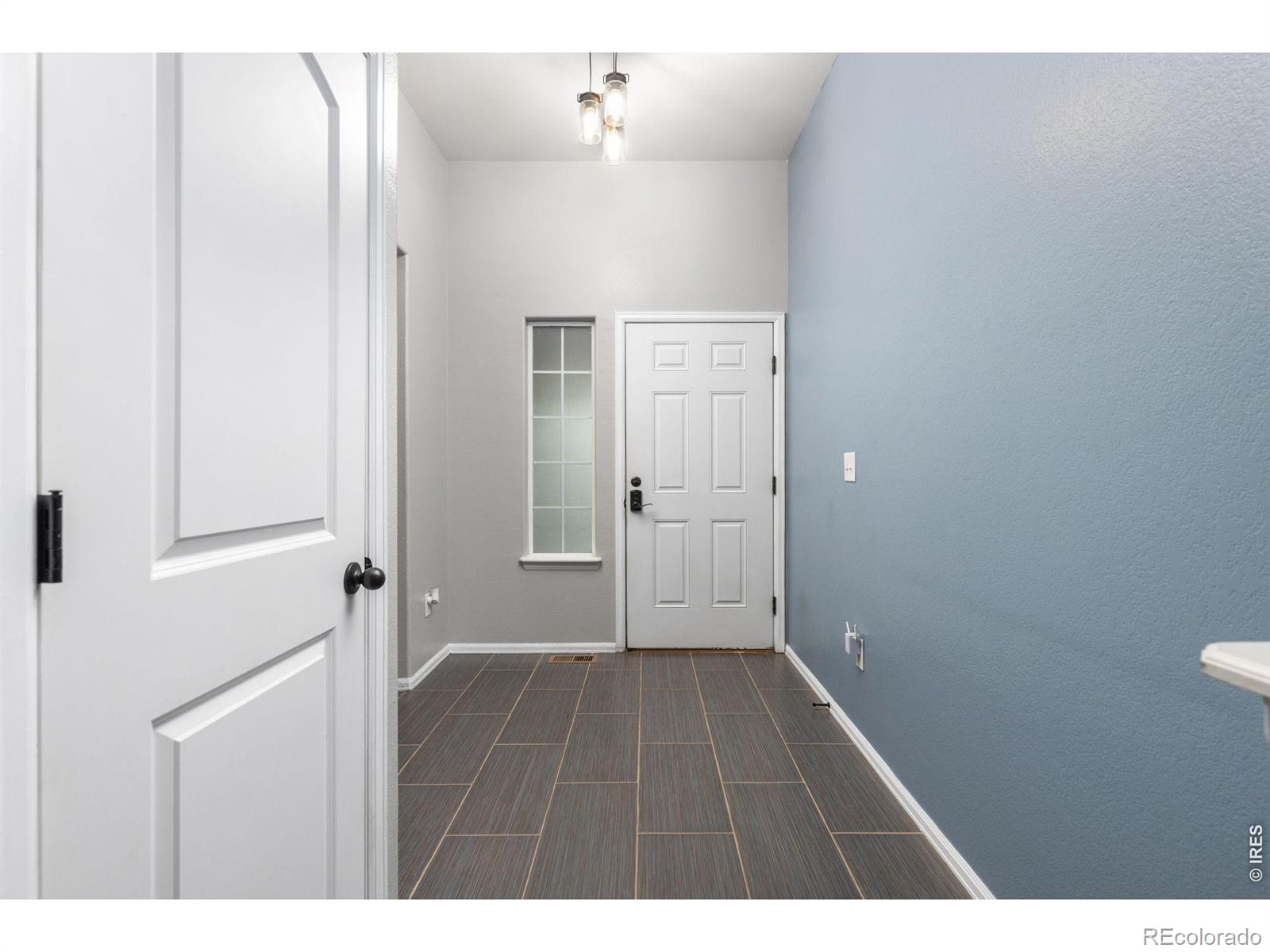 MLS Image #5 for 327  fossil drive,johnstown, Colorado