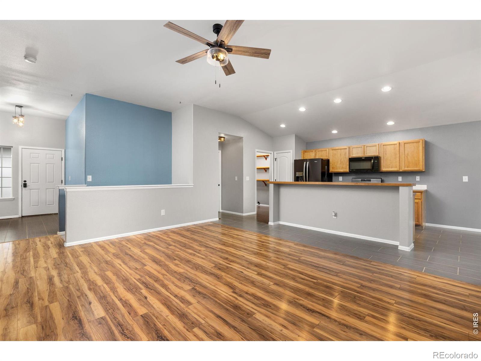 MLS Image #8 for 327  fossil drive,johnstown, Colorado