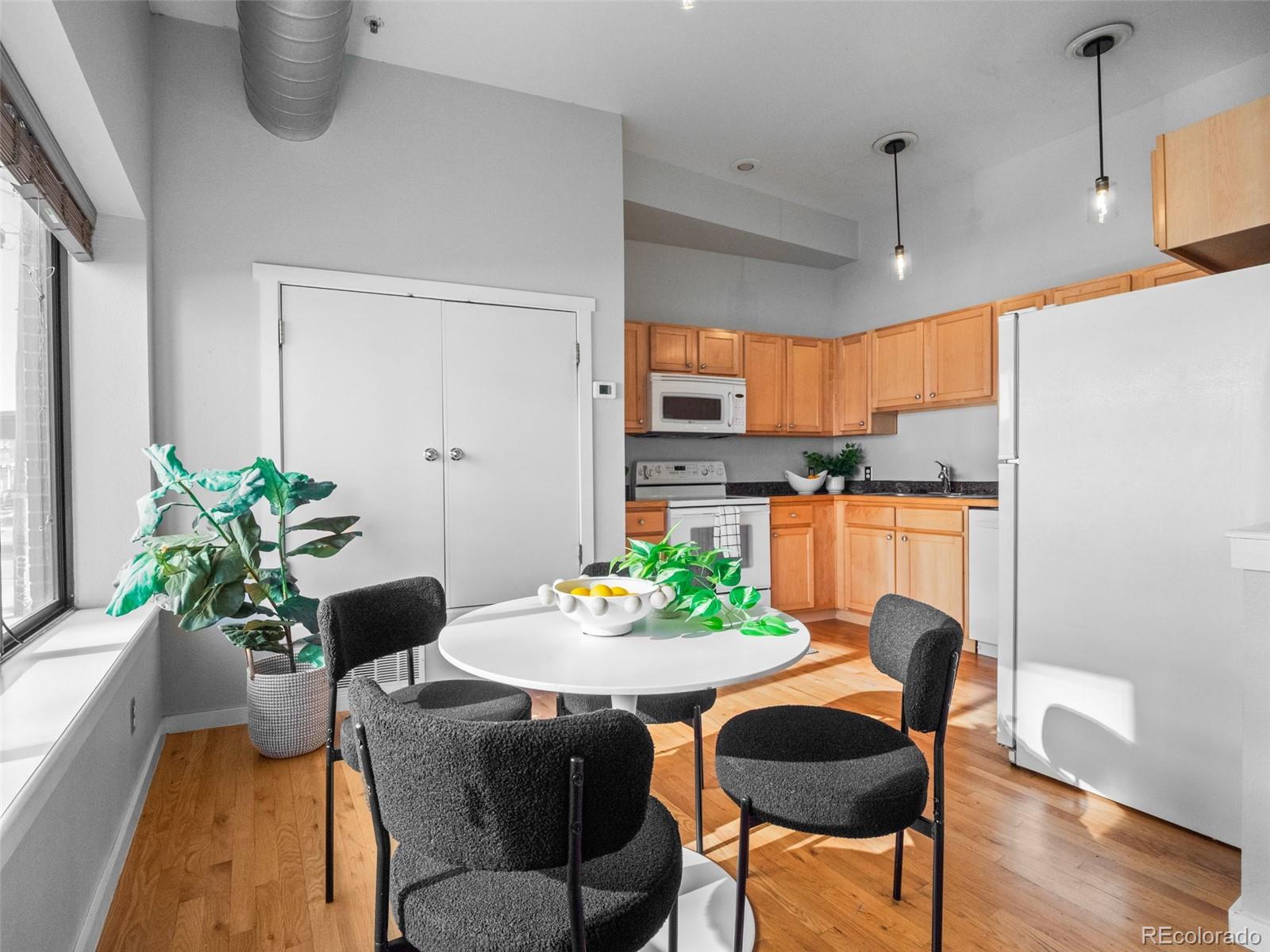 MLS Image #3 for 70 w 6th avenue,denver, Colorado