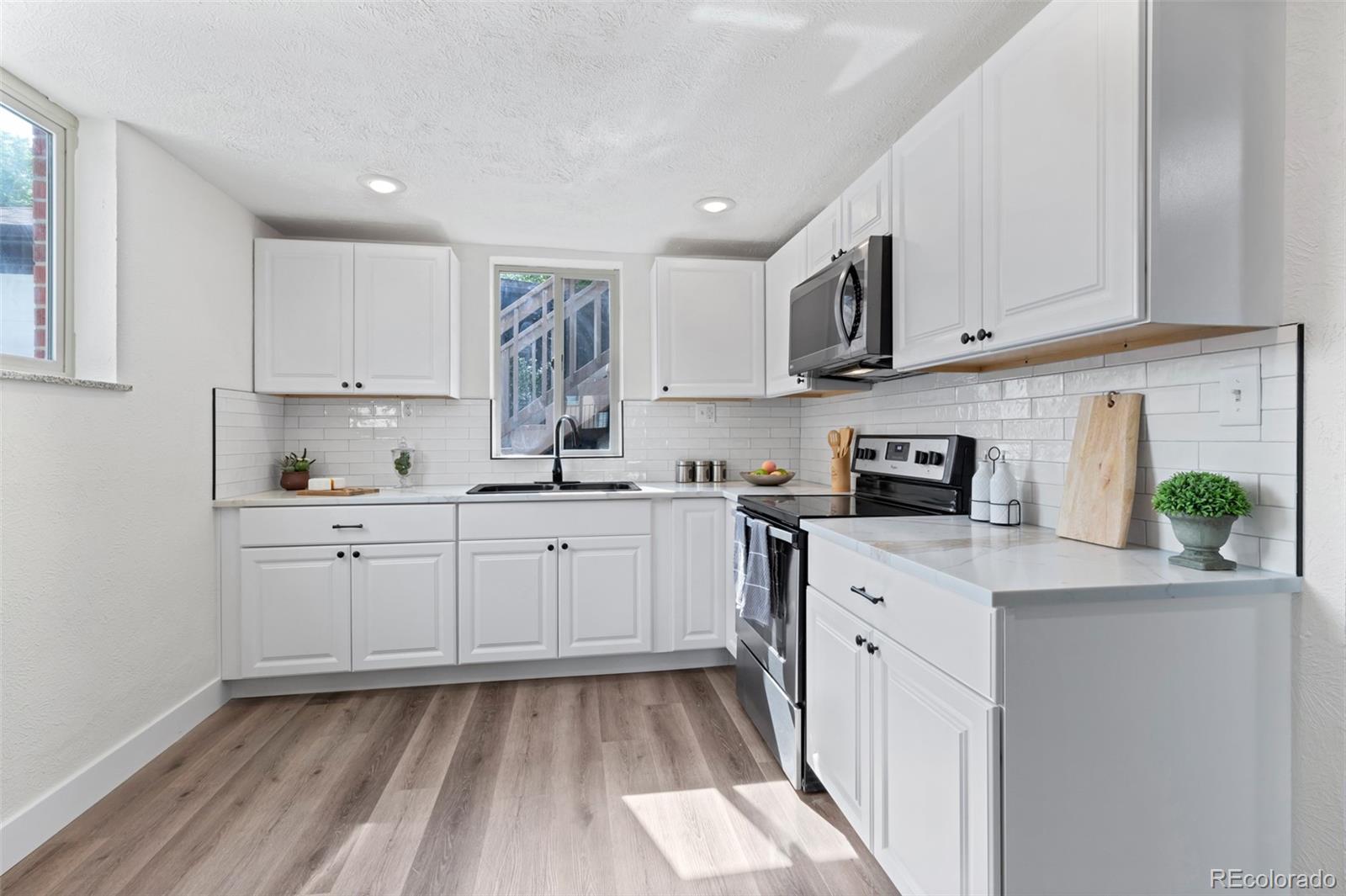MLS Image #36 for 4823-4825  eaton street,denver, Colorado