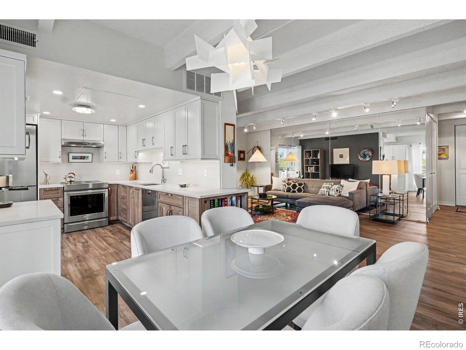 MLS Image #2 for 130 n pearl street,denver, Colorado