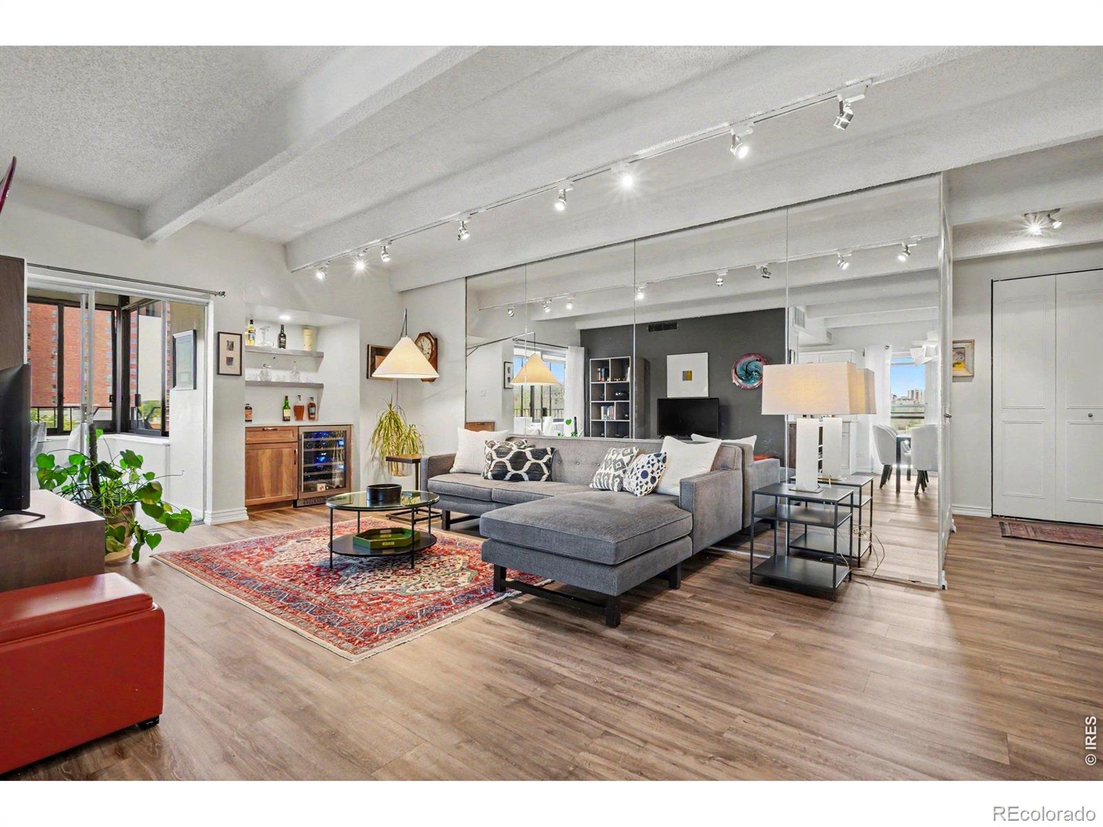 MLS Image #7 for 130 n pearl street,denver, Colorado