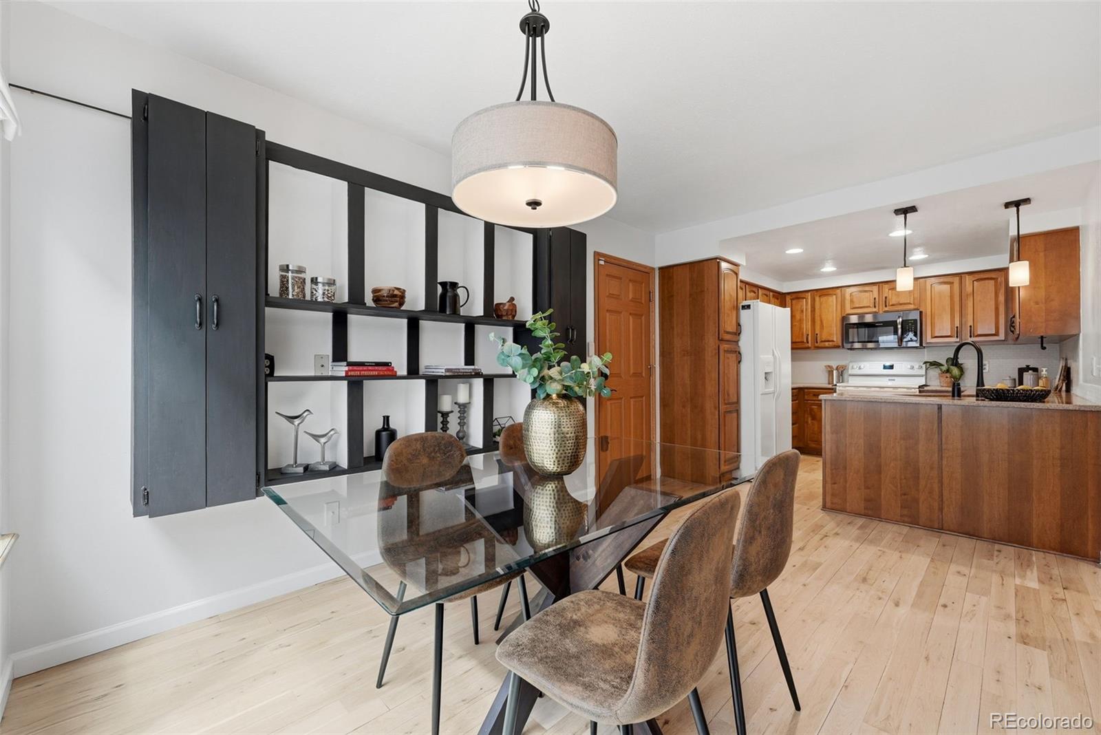 MLS Image #10 for 2212 s nome court,aurora, Colorado