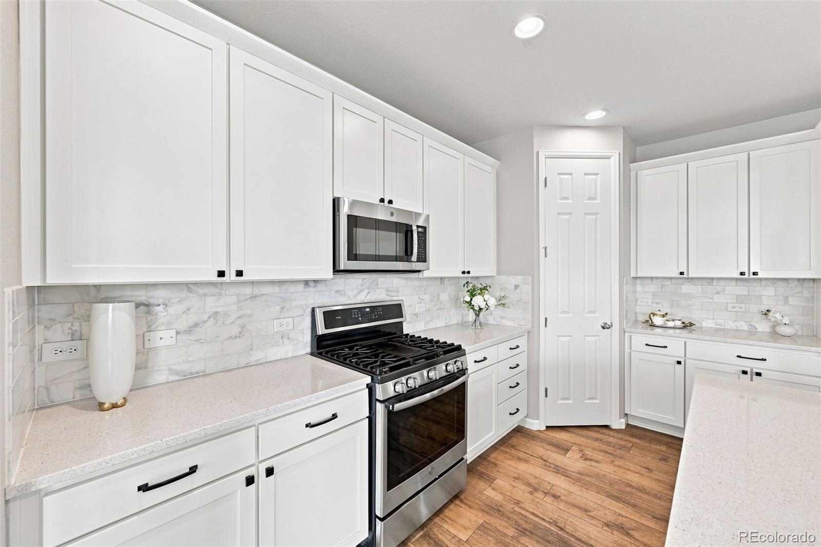 MLS Image #9 for 26713 e indore avenue,aurora, Colorado