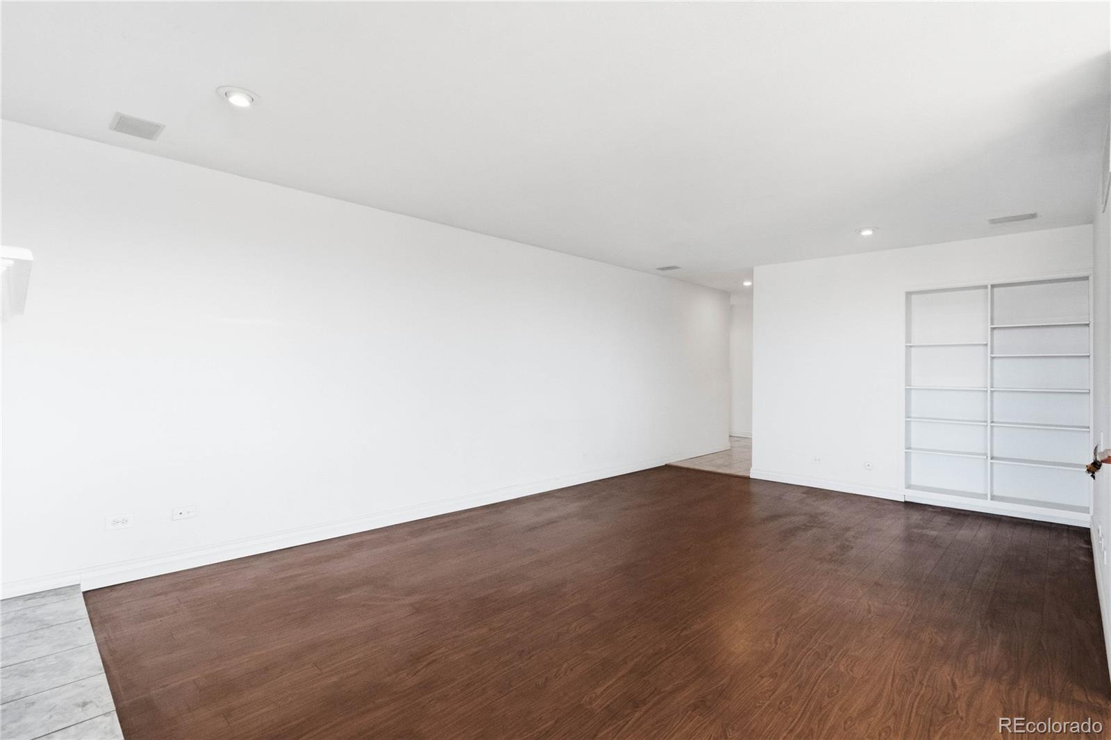 MLS Image #3 for 130 n pearl street,denver, Colorado