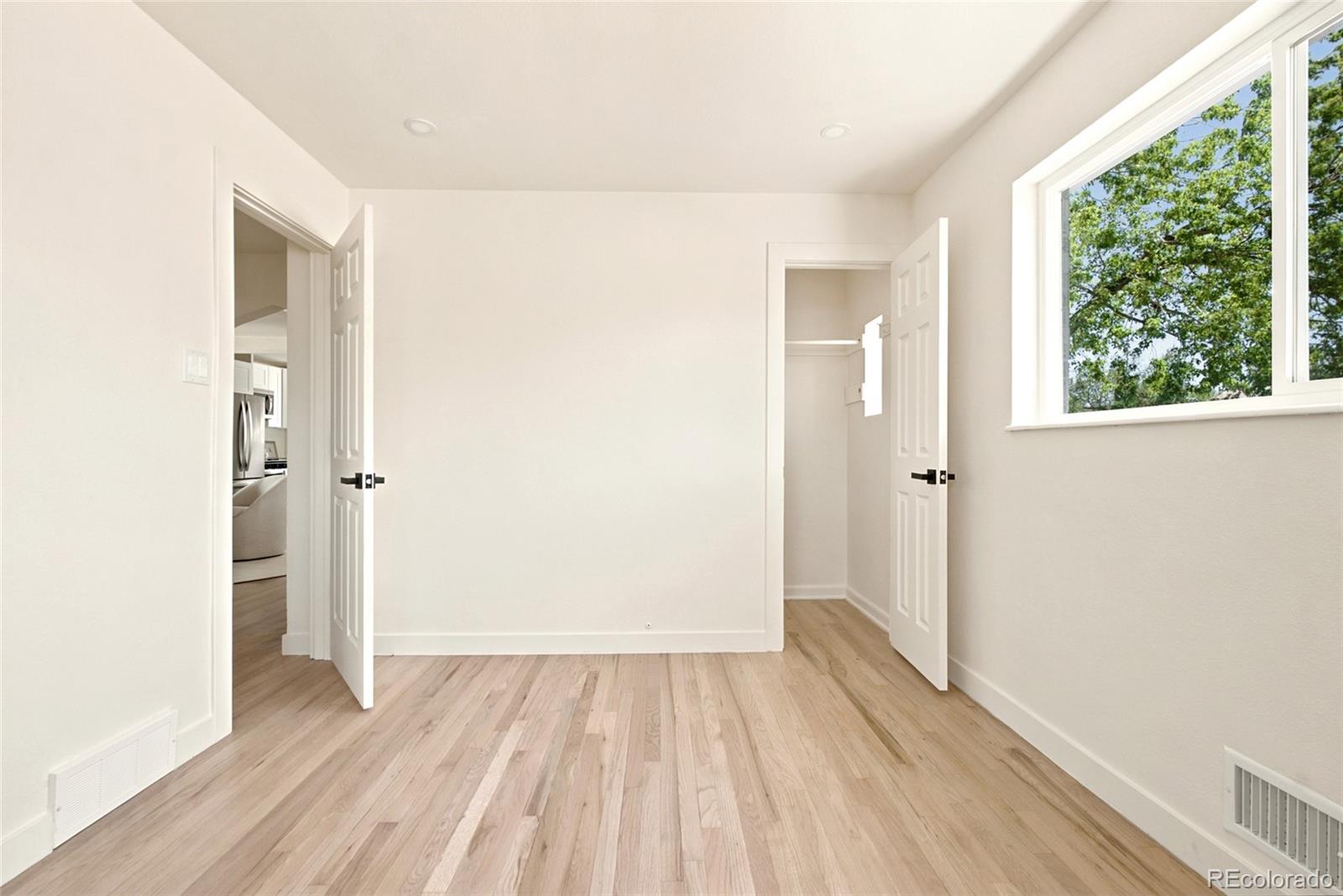 MLS Image #14 for 3280  leyden street,denver, Colorado