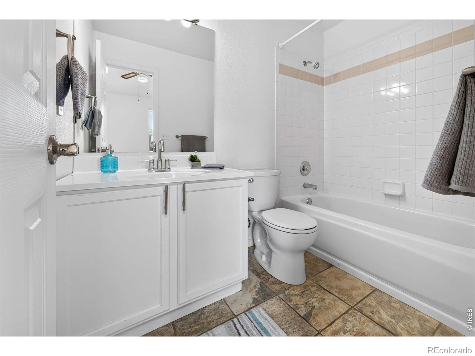 MLS Image #22 for 150  pheasant run,louisville, Colorado