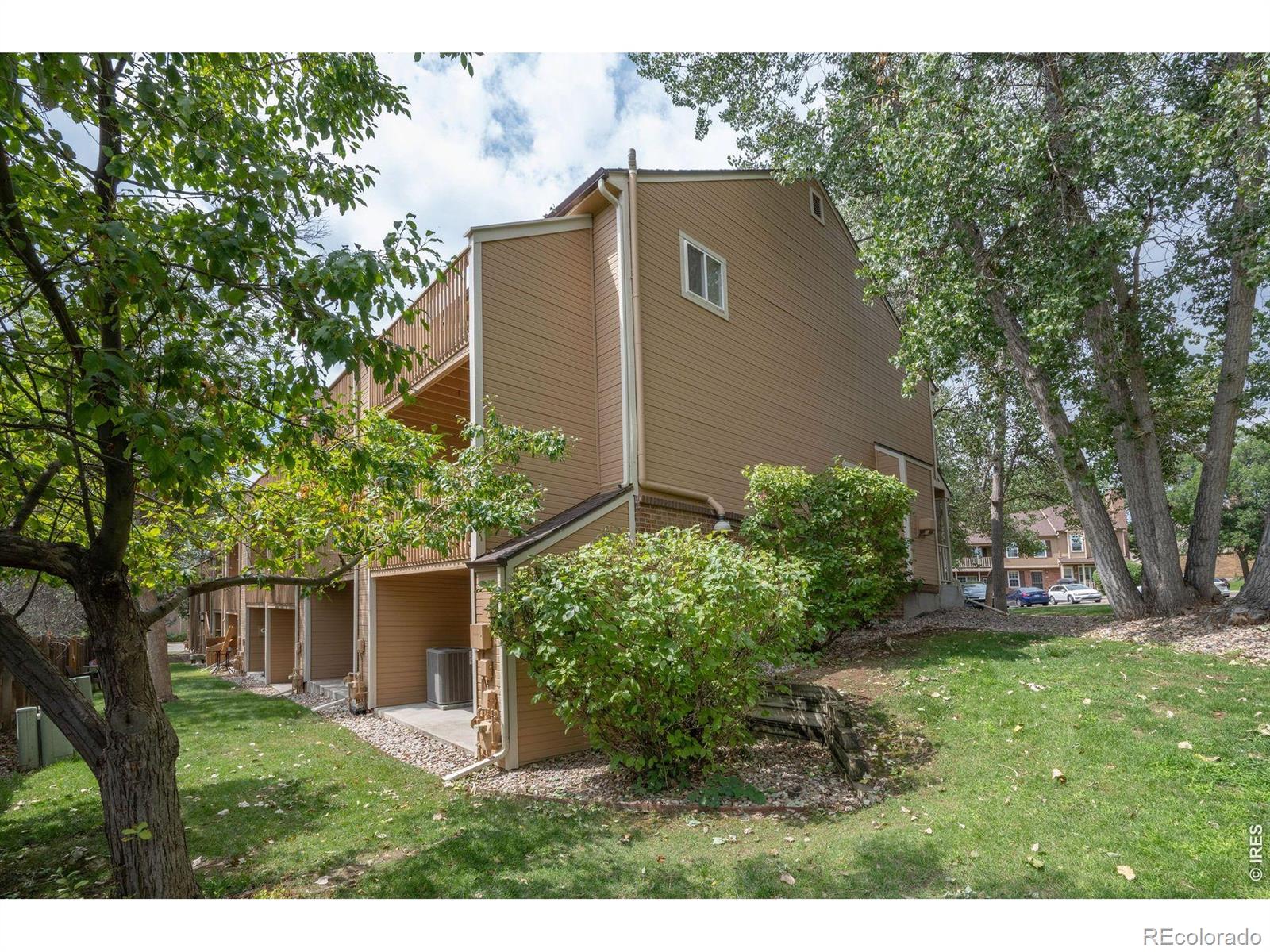 MLS Image #33 for 150  pheasant run,louisville, Colorado