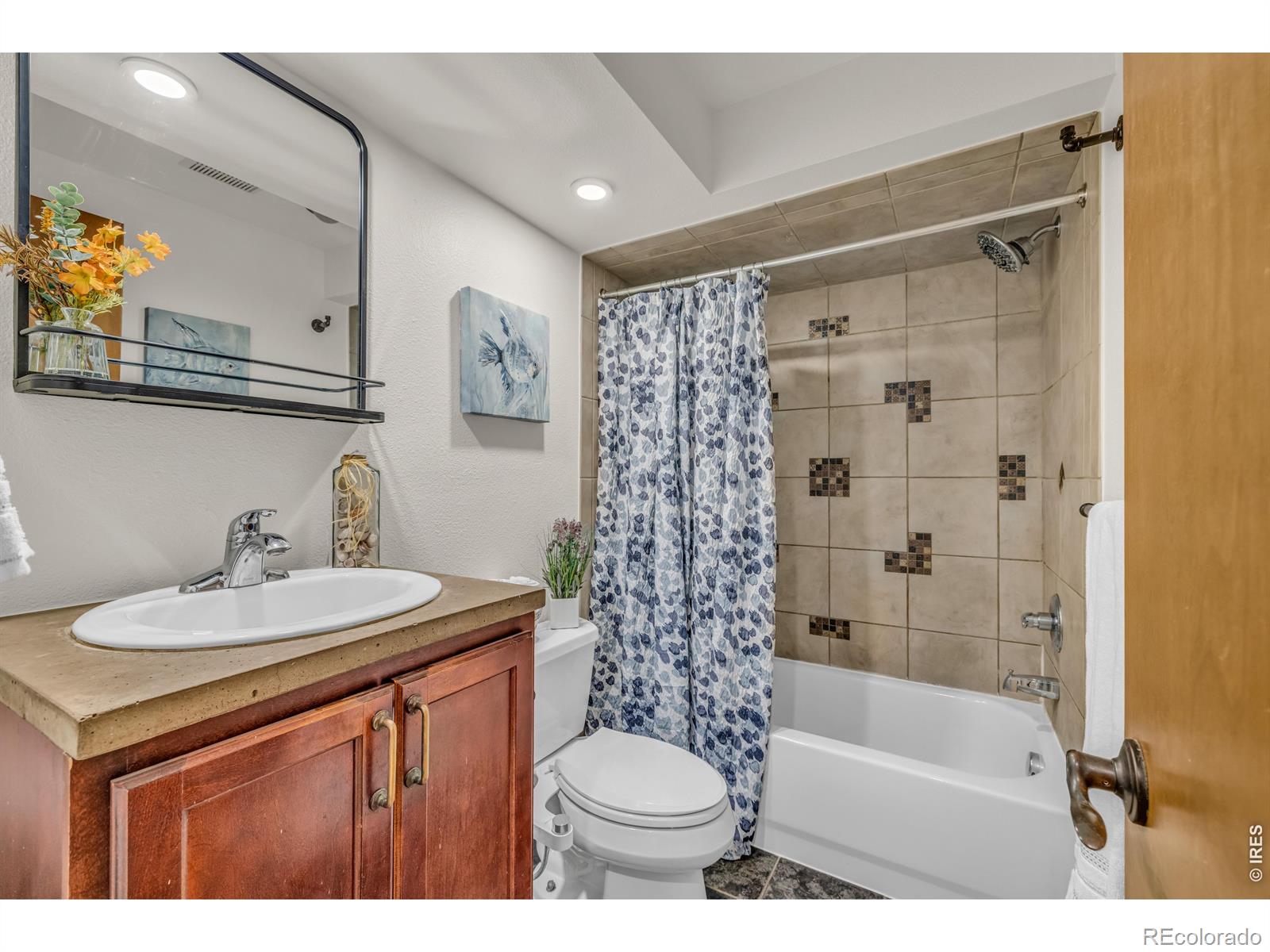 MLS Image #11 for 20 s logan street 102,denver, Colorado