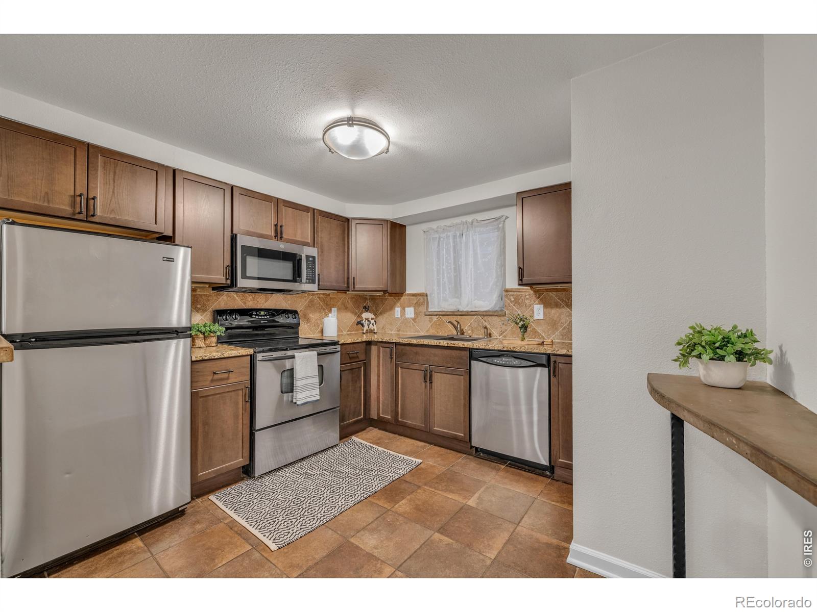 MLS Image #6 for 20 s logan street 102,denver, Colorado