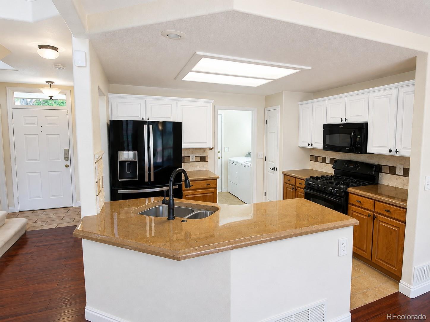 MLS Image #5 for 12748 e wyoming circle,aurora, Colorado