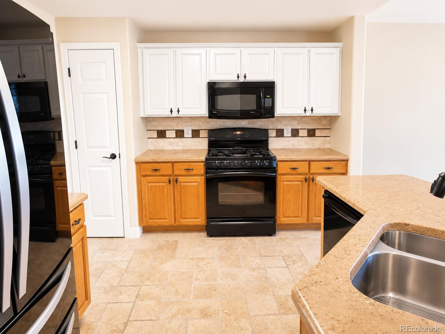 MLS Image #7 for 12748 e wyoming circle,aurora, Colorado