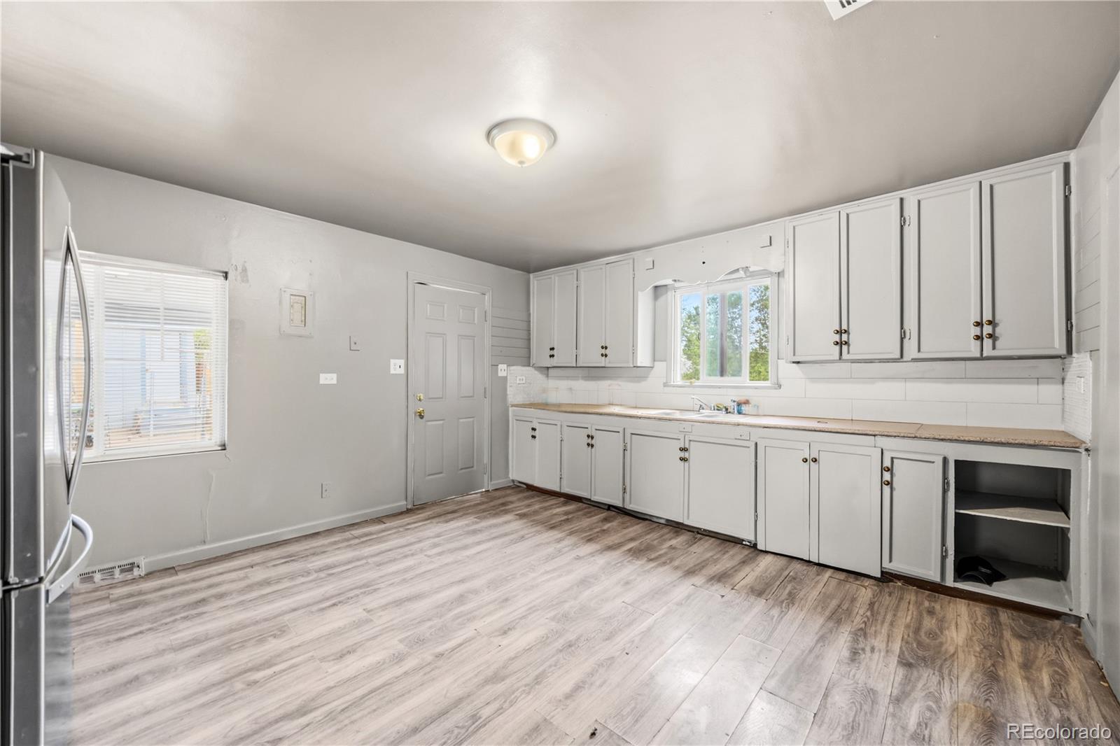 MLS Image #9 for 801  hooker street,denver, Colorado