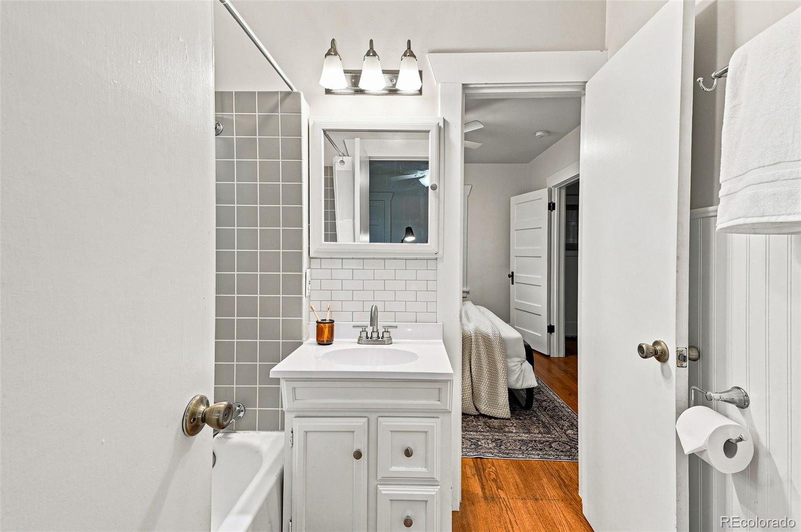 MLS Image #13 for 2045 s sherman street,denver, Colorado
