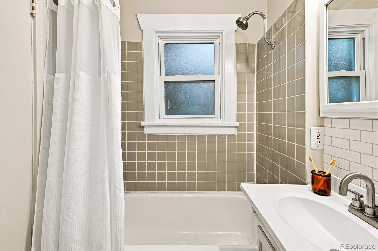 MLS Image #14 for 2045 s sherman street,denver, Colorado