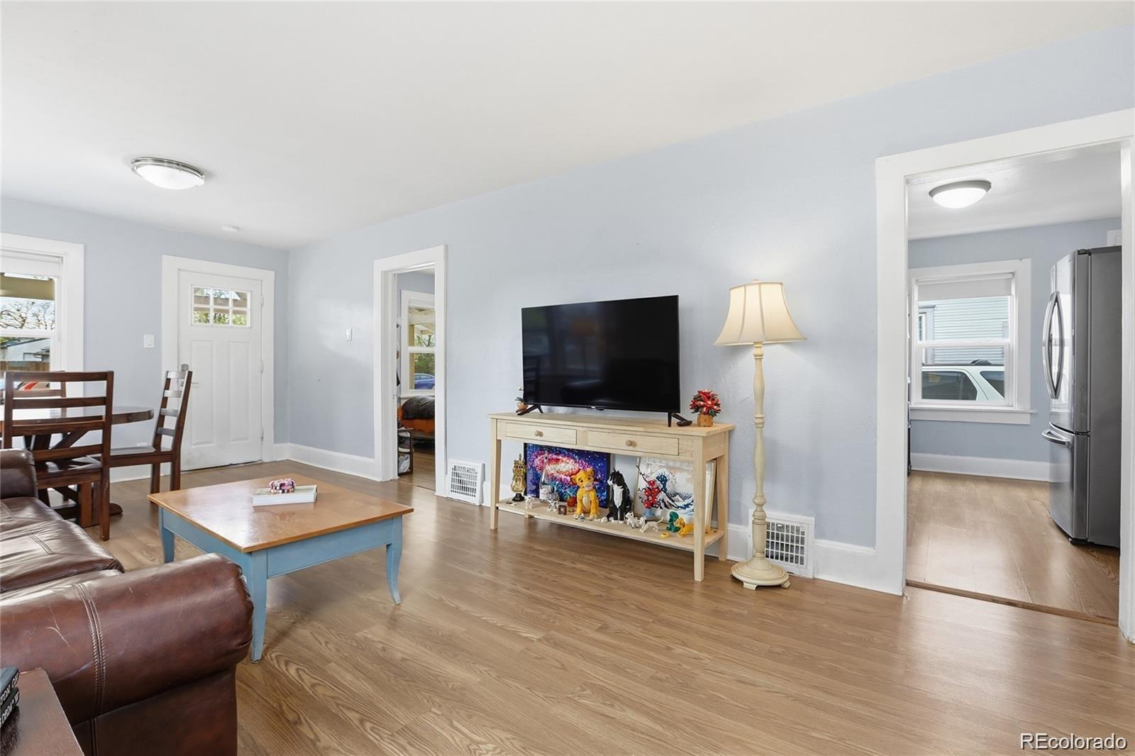 MLS Image #10 for 2122 s franklin street,denver, Colorado