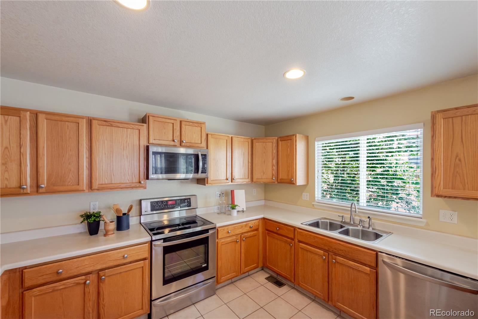 MLS Image #11 for 8477  jason court,denver, Colorado