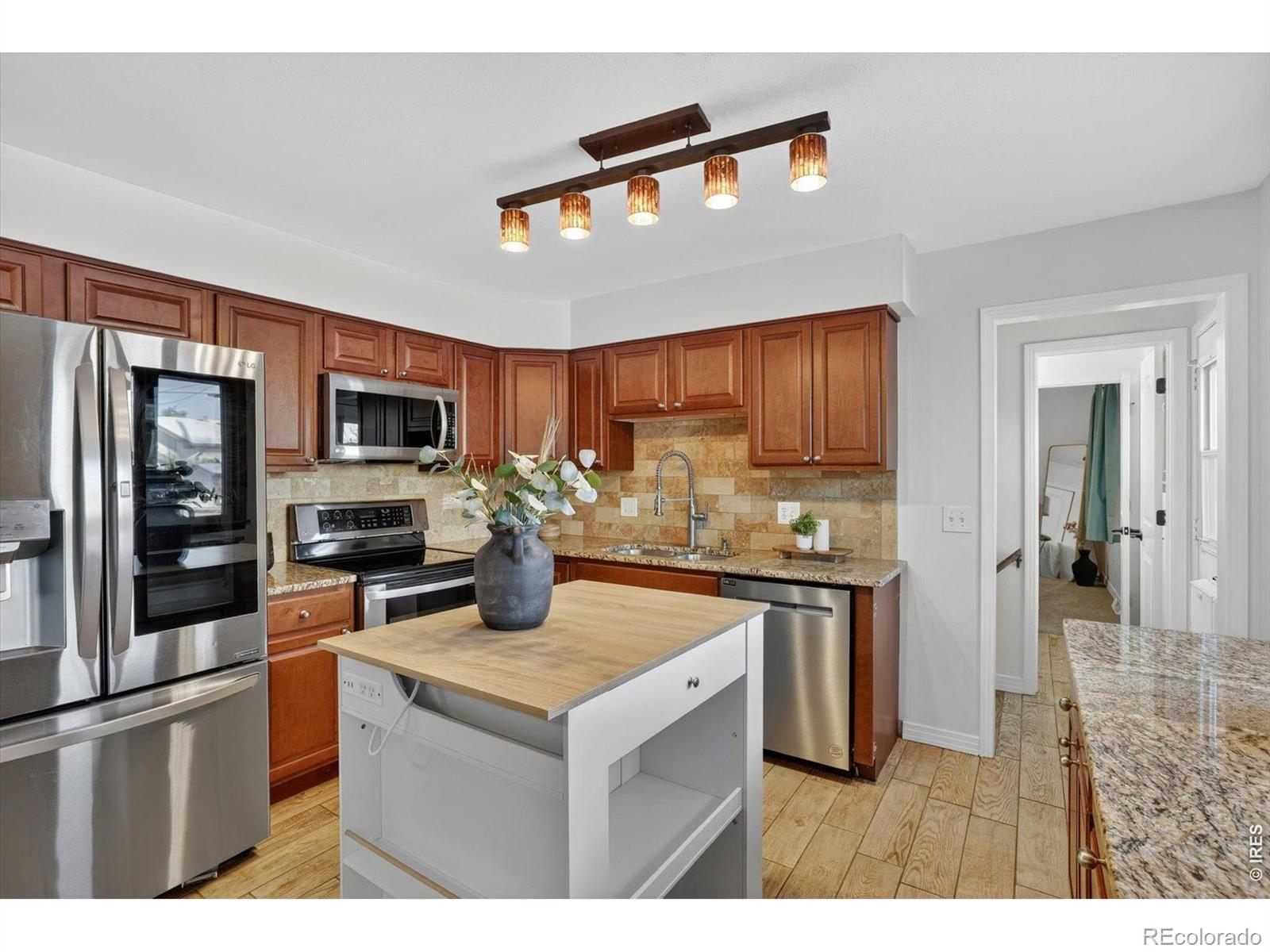 MLS Image #6 for 1348 s drexel way,lakewood, Colorado
