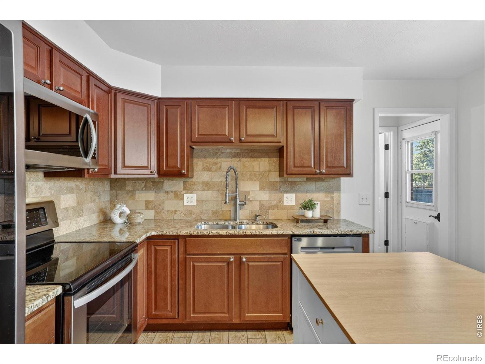 MLS Image #9 for 1348 s drexel way,lakewood, Colorado