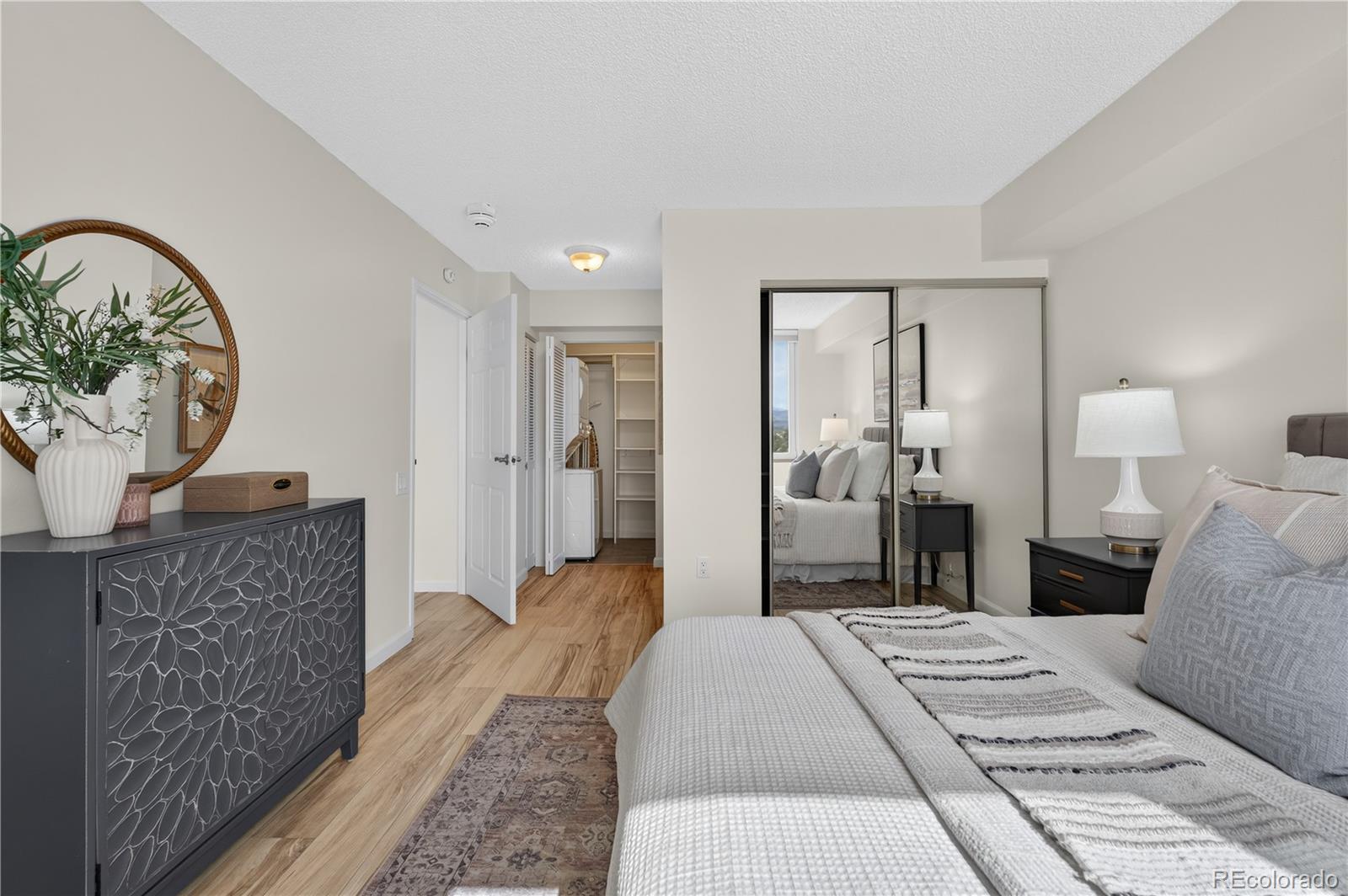 MLS Image #19 for 1301  speer boulevard,denver, Colorado