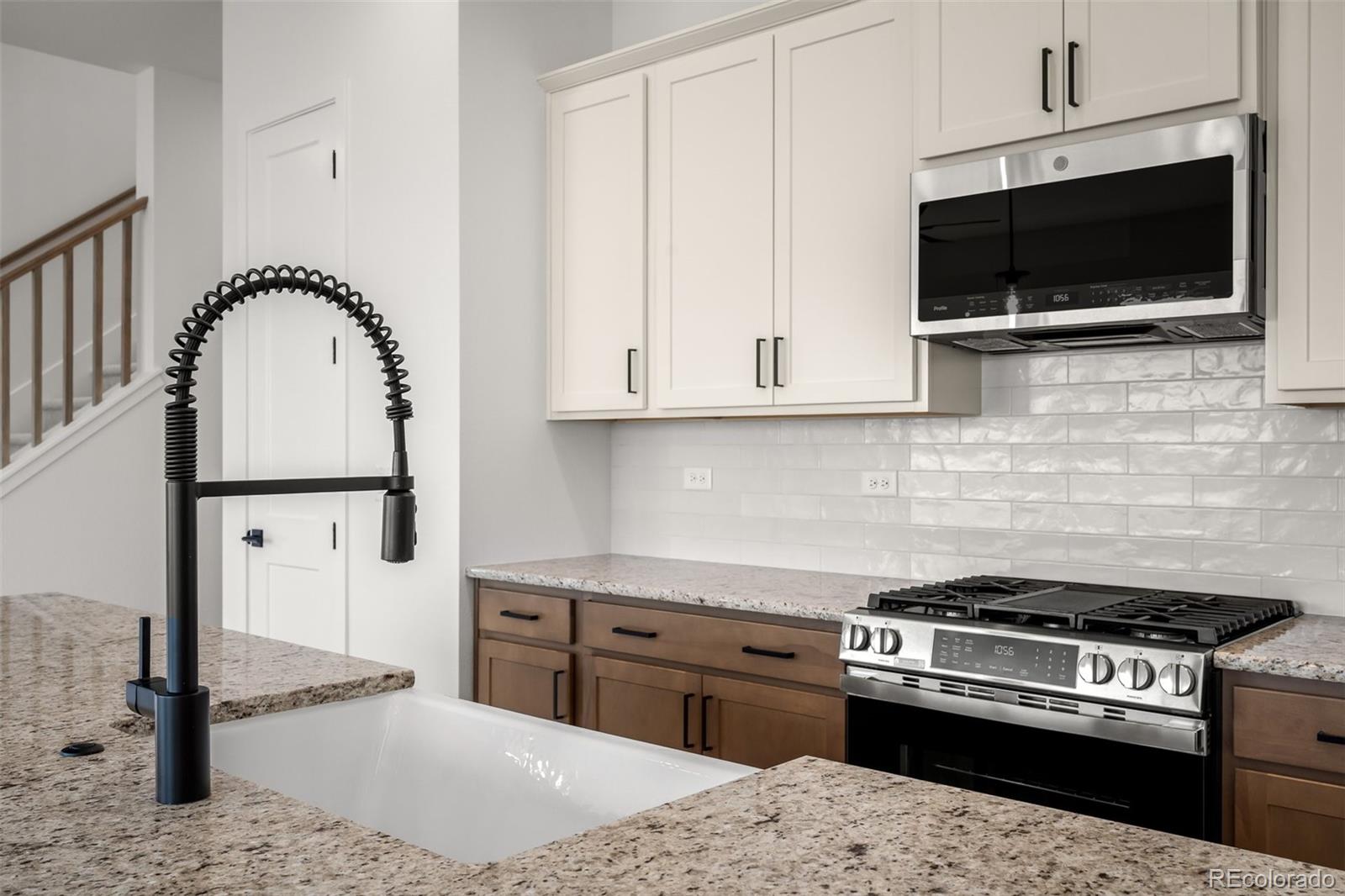 MLS Image #10 for 4405  peak crest view,colorado springs, Colorado