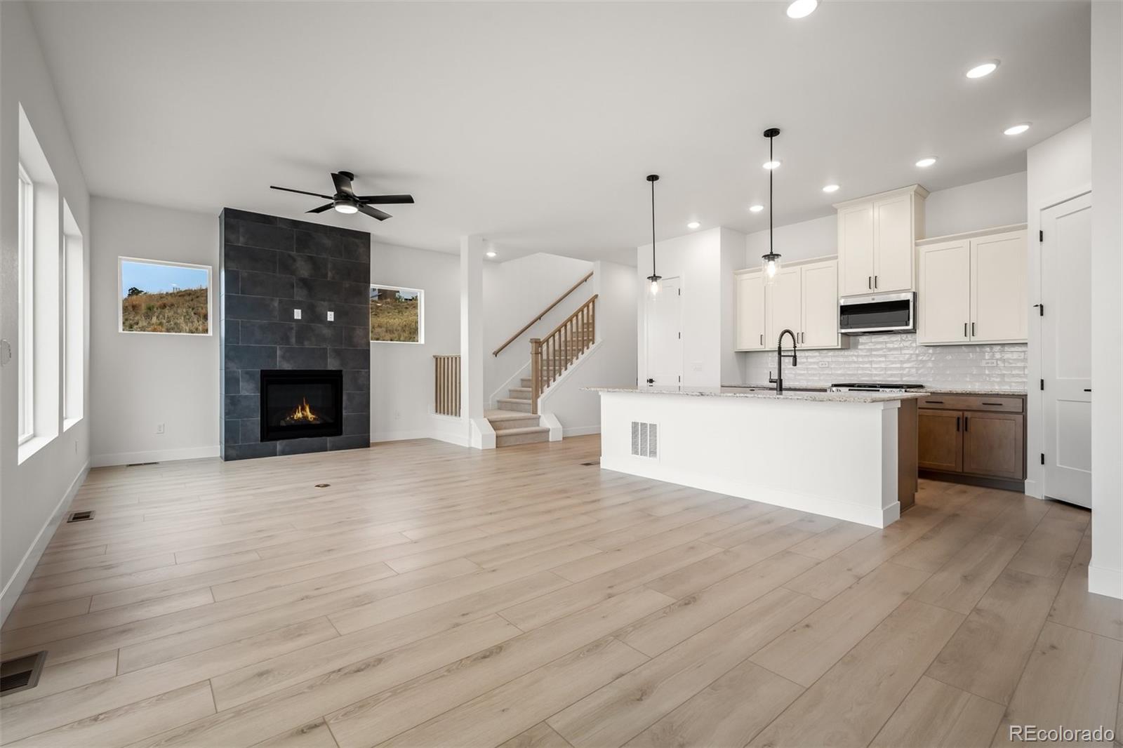 MLS Image #14 for 4405  peak crest view,colorado springs, Colorado