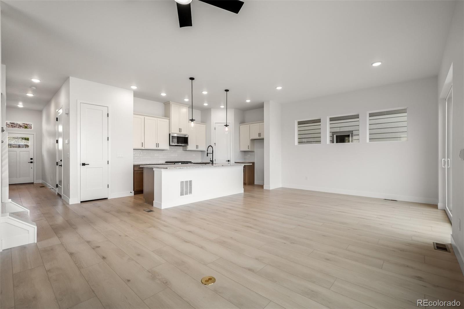 MLS Image #5 for 4405  peak crest view,colorado springs, Colorado