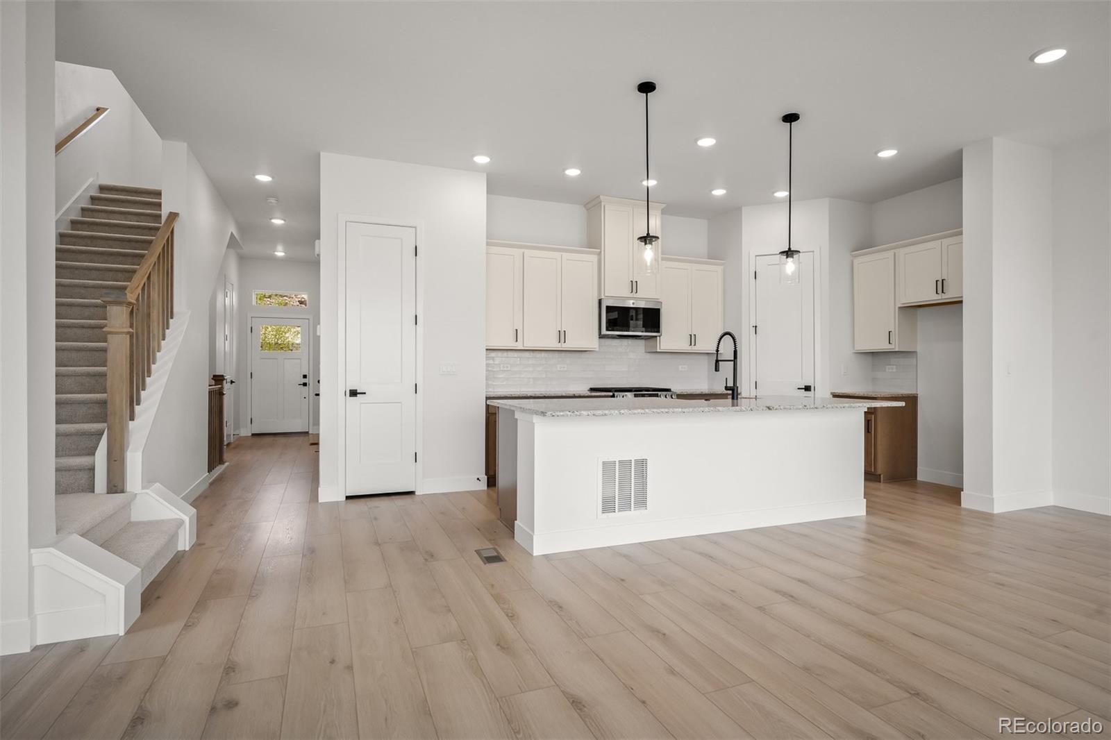 MLS Image #6 for 4405  peak crest view,colorado springs, Colorado