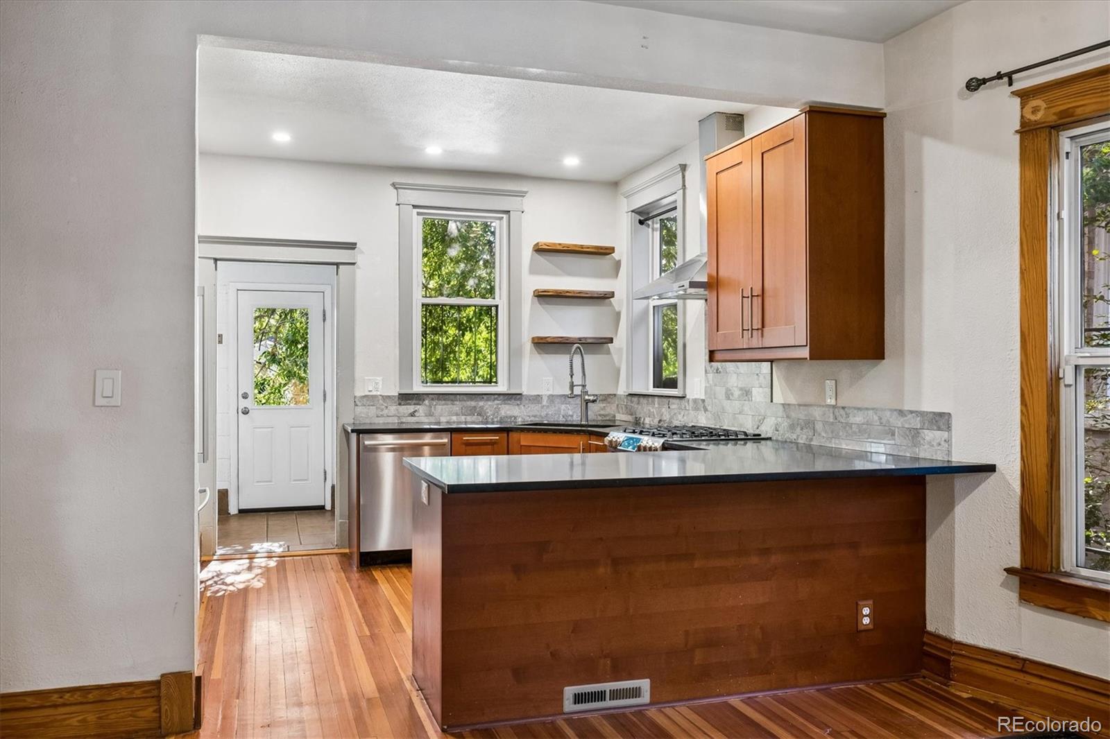 MLS Image #10 for 2640 n race street,denver, Colorado