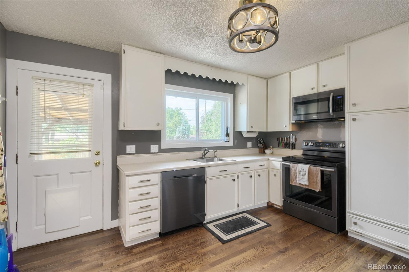 MLS Image #5 for 1342  beth lane,denver, Colorado