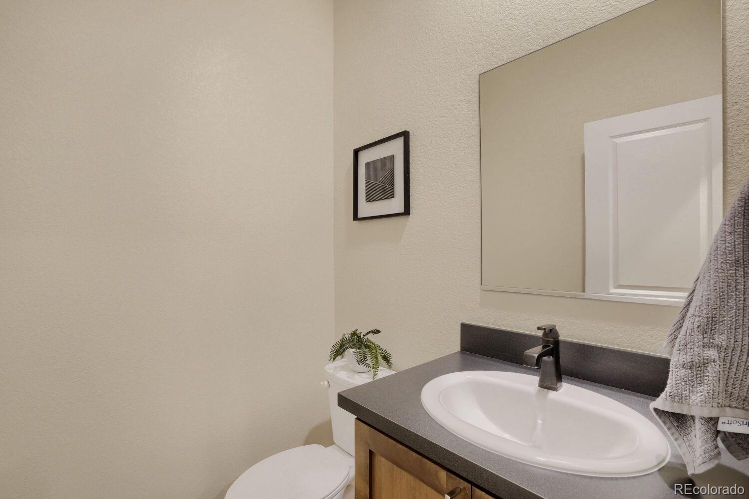MLS Image #6 for 2650 s orchard street,denver, Colorado