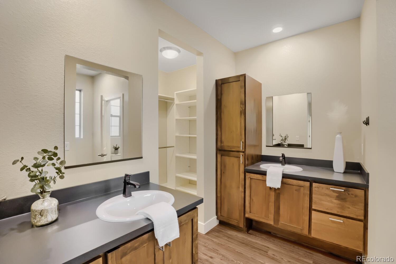 MLS Image #9 for 2650 s orchard street,denver, Colorado
