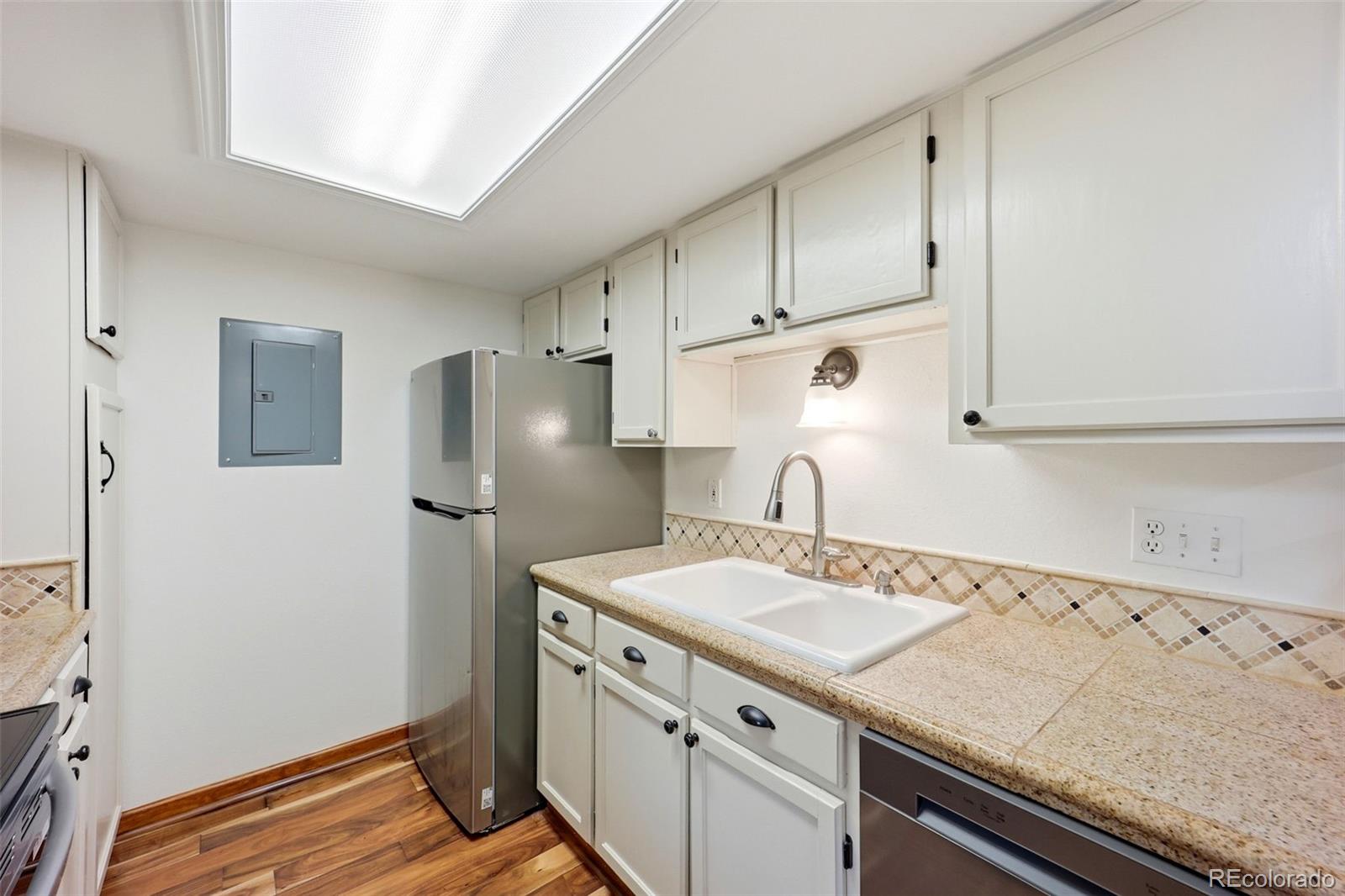 MLS Image #13 for 8600 e alameda avenue 206,denver, Colorado