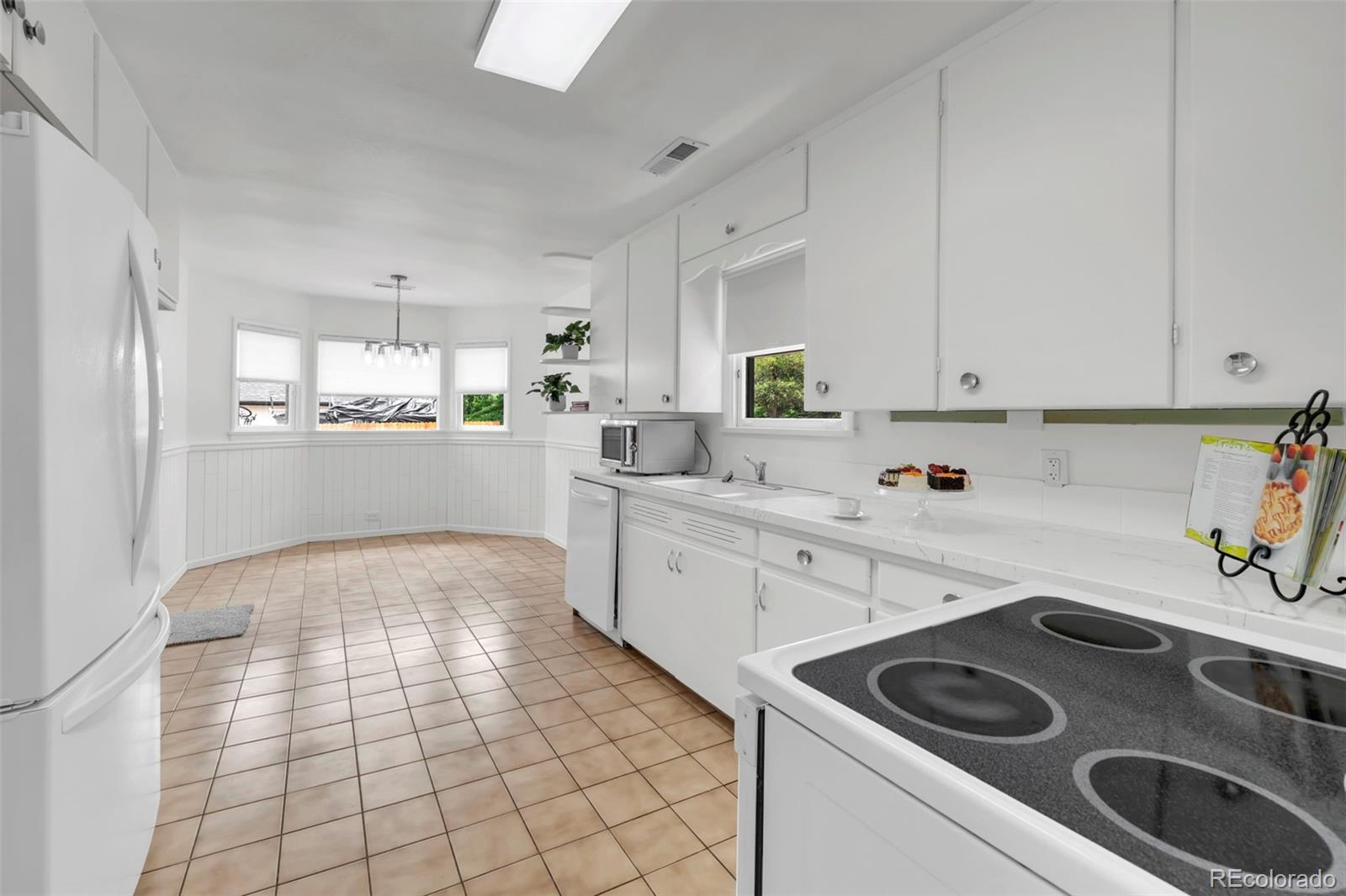 MLS Image #9 for 200 s newland street,denver, Colorado