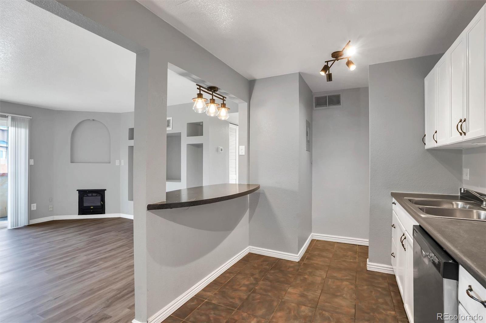 MLS Image #4 for 10211  ura lane 4-201,thornton, Colorado