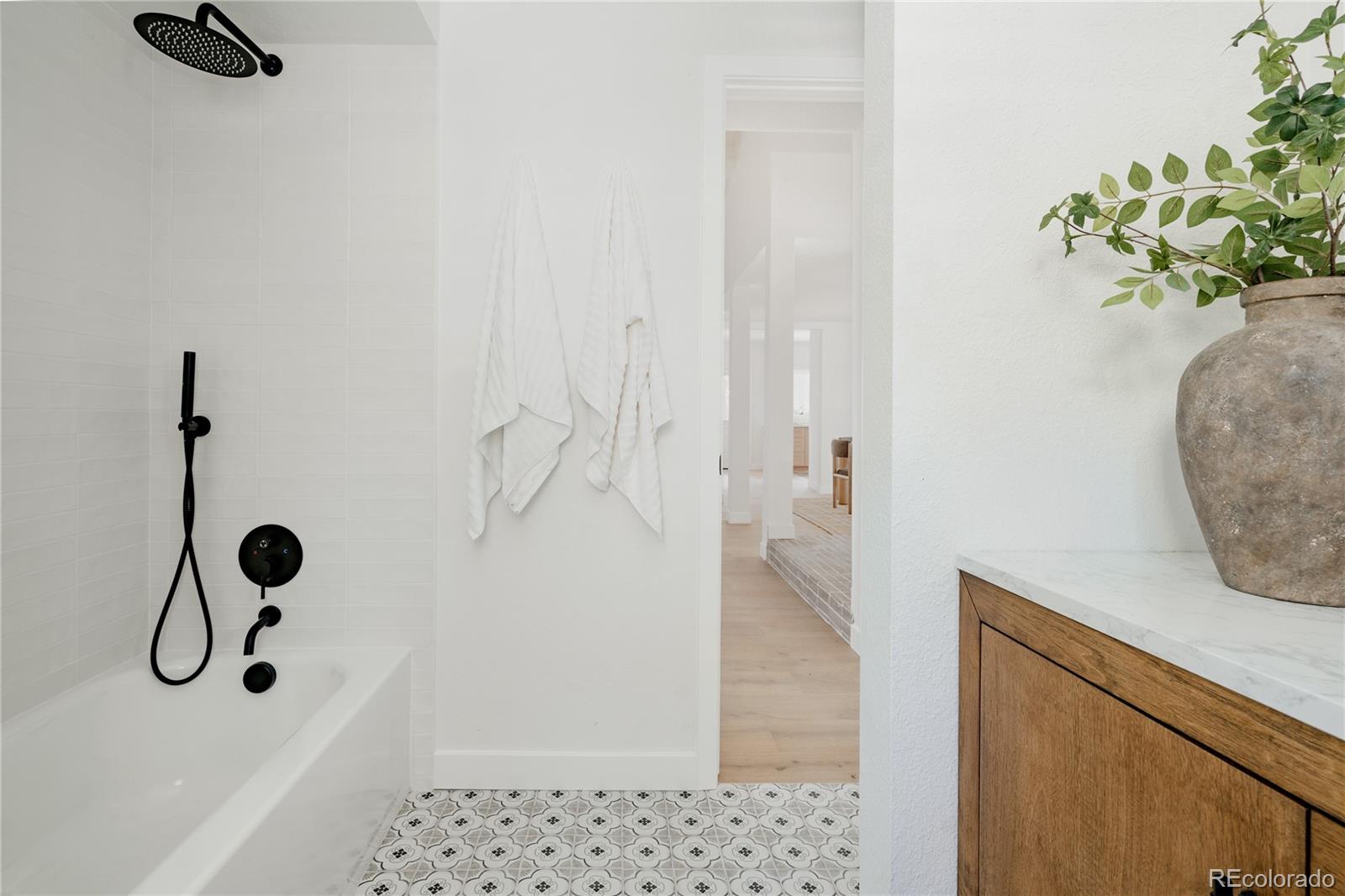 MLS Image #22 for 4675 s yosemite street,denver, Colorado