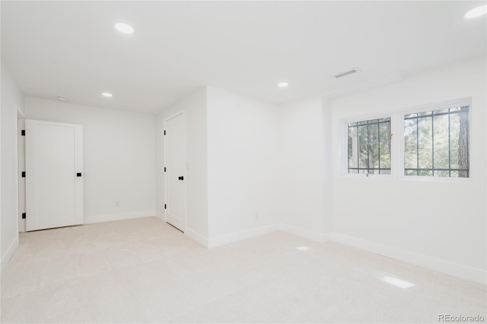 MLS Image #41 for 4675 s yosemite street,denver, Colorado