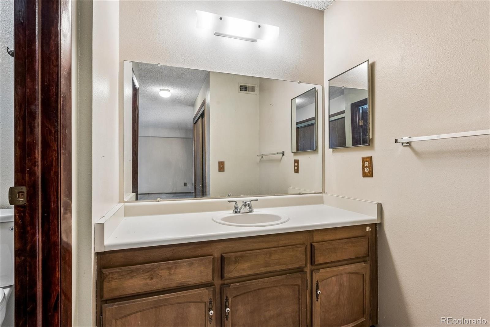MLS Image #14 for 14465 e 1st drive,aurora, Colorado