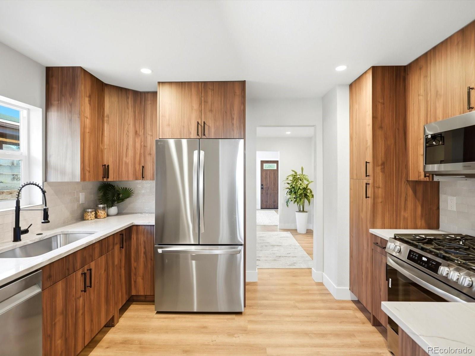 MLS Image #10 for 3550 n vine street,denver, Colorado