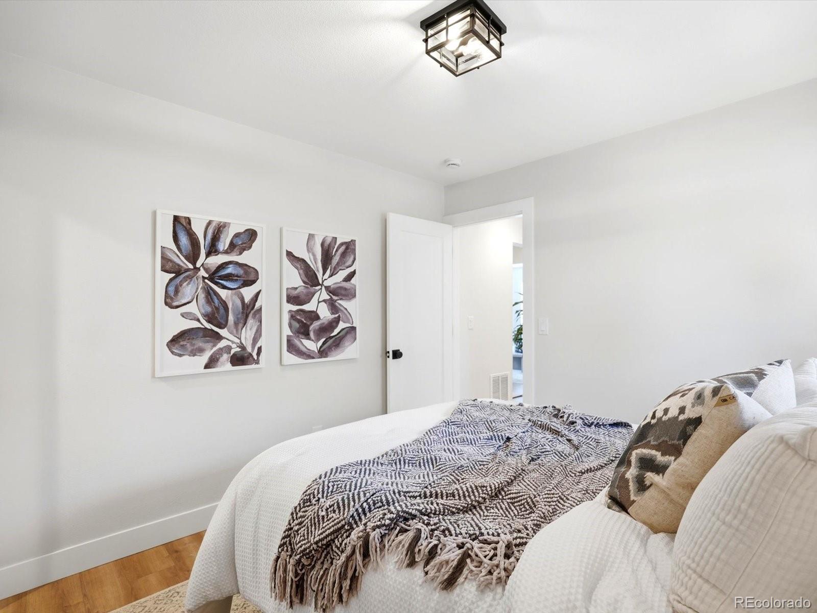 MLS Image #18 for 3550 n vine street,denver, Colorado