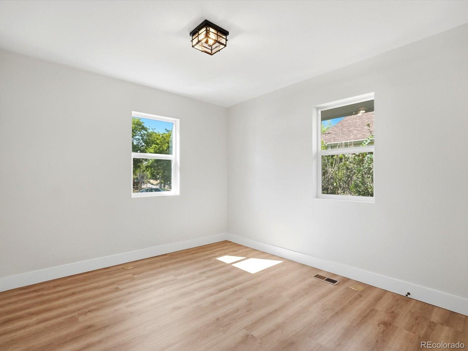 MLS Image #23 for 3550 n vine street,denver, Colorado
