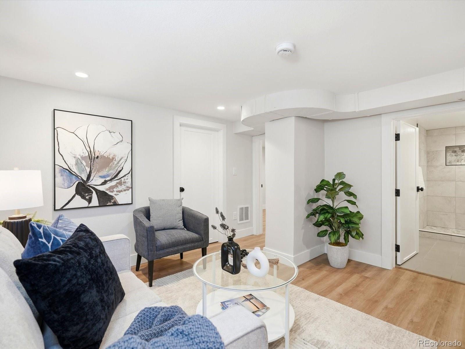 MLS Image #30 for 3550 n vine street,denver, Colorado