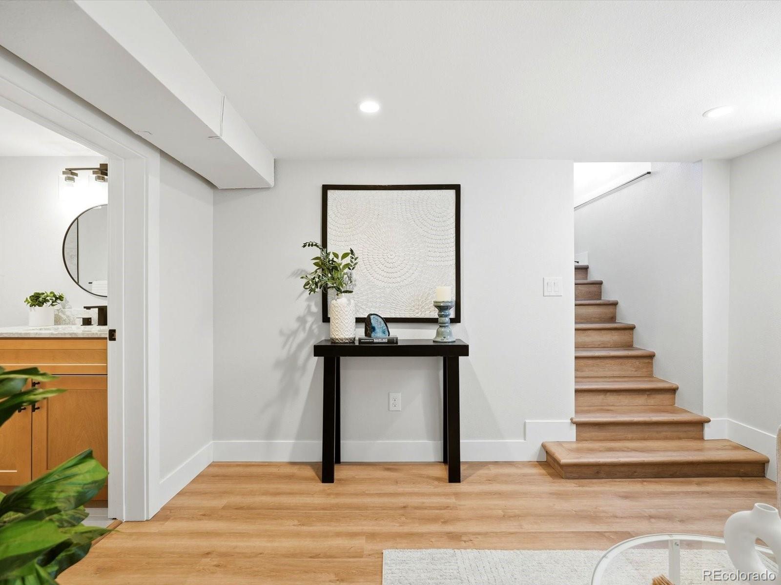 MLS Image #31 for 3550 n vine street,denver, Colorado